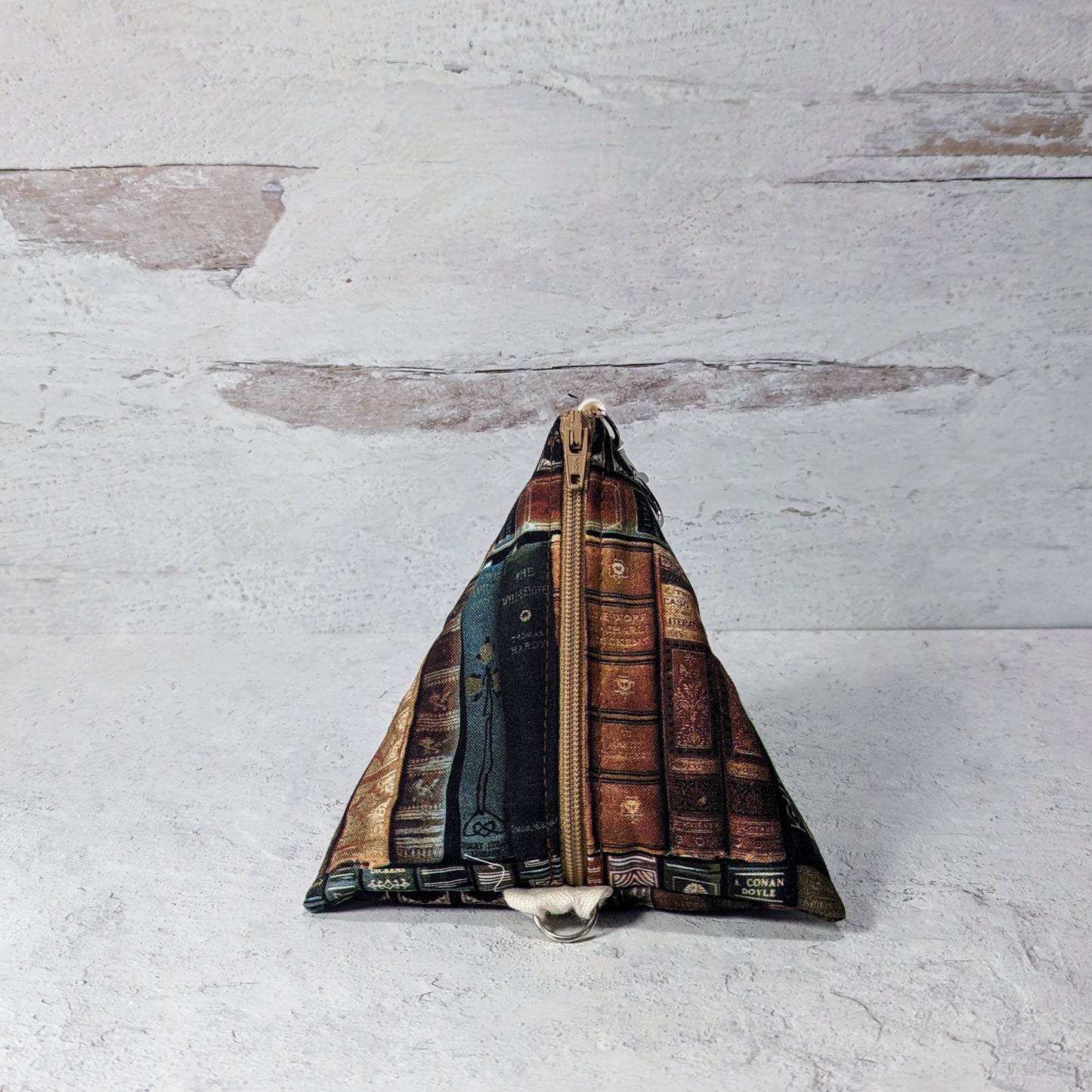 Classic Novels Scherzo Zipper Pouch