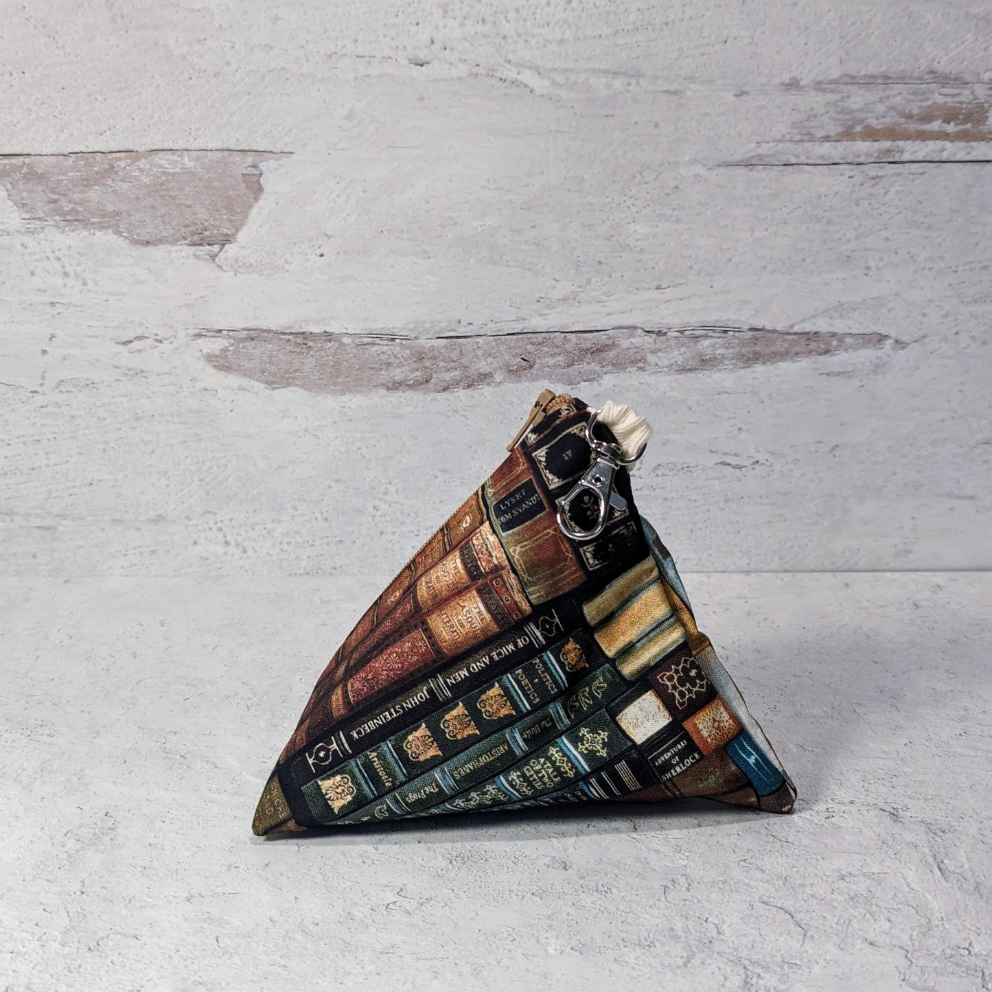Classic Novels Scherzo Zipper Pouch