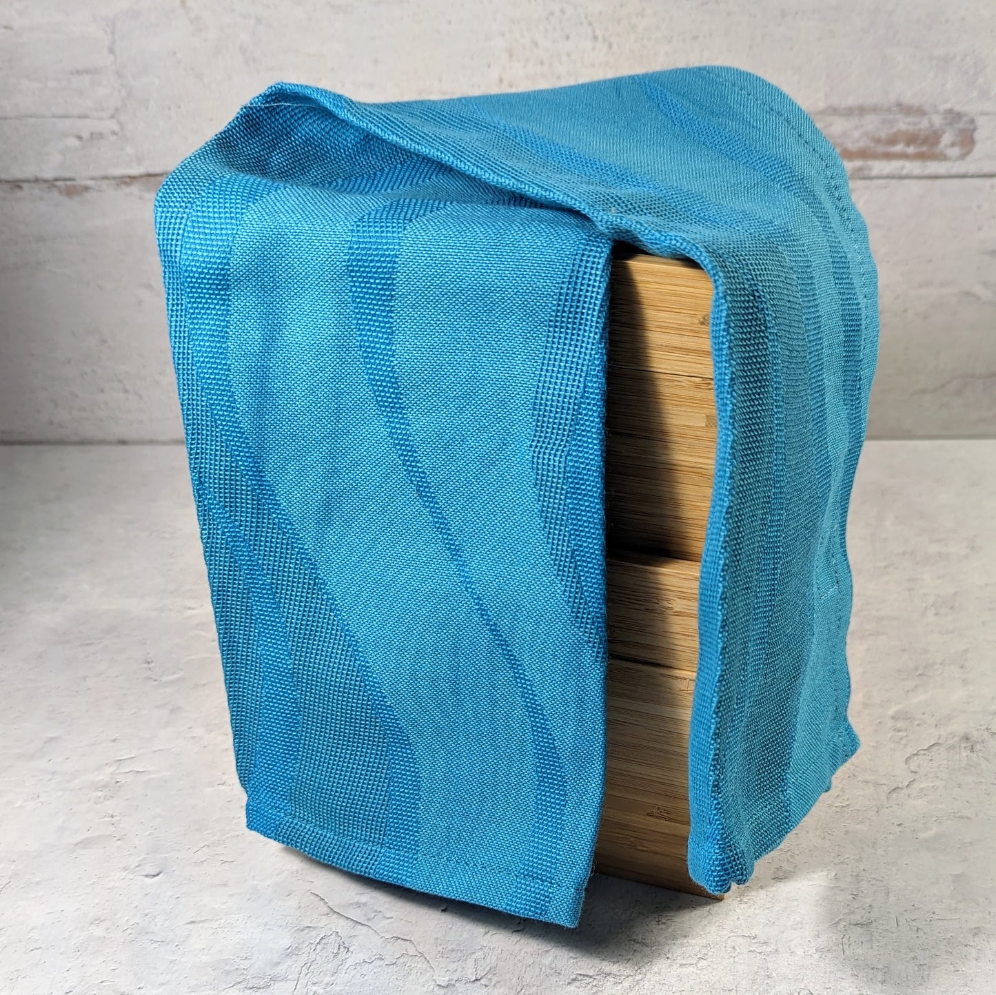 Dolcino Turquoise Waves Wrap Scrap Hand Towels (set of 2)
