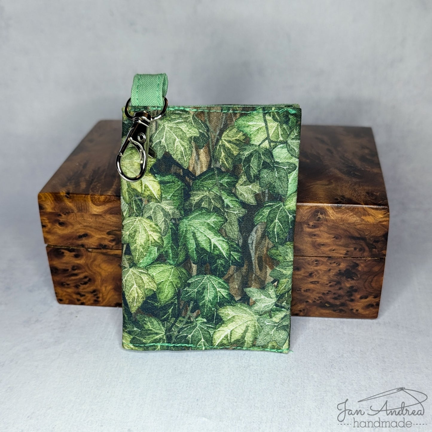 English Ivy Breve Card Wallet