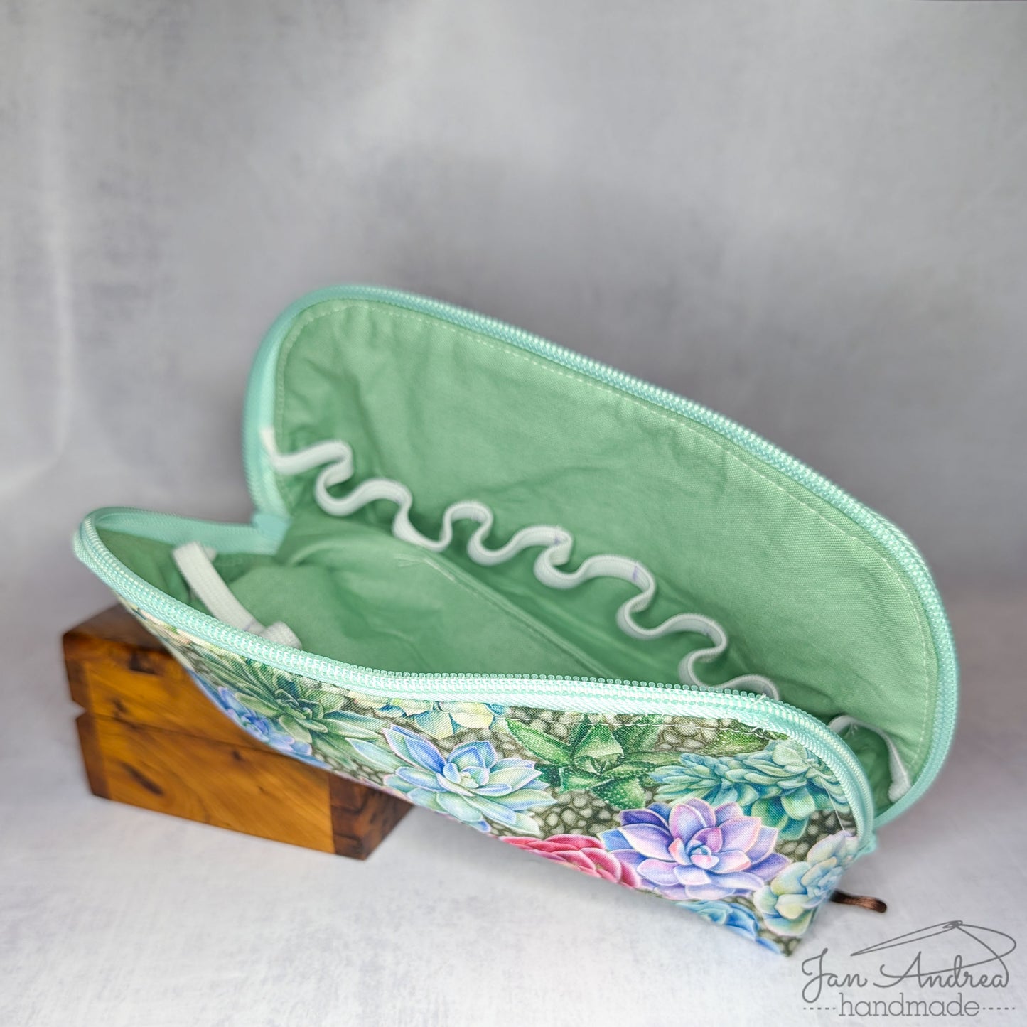 Succulents Arioso Pouch
