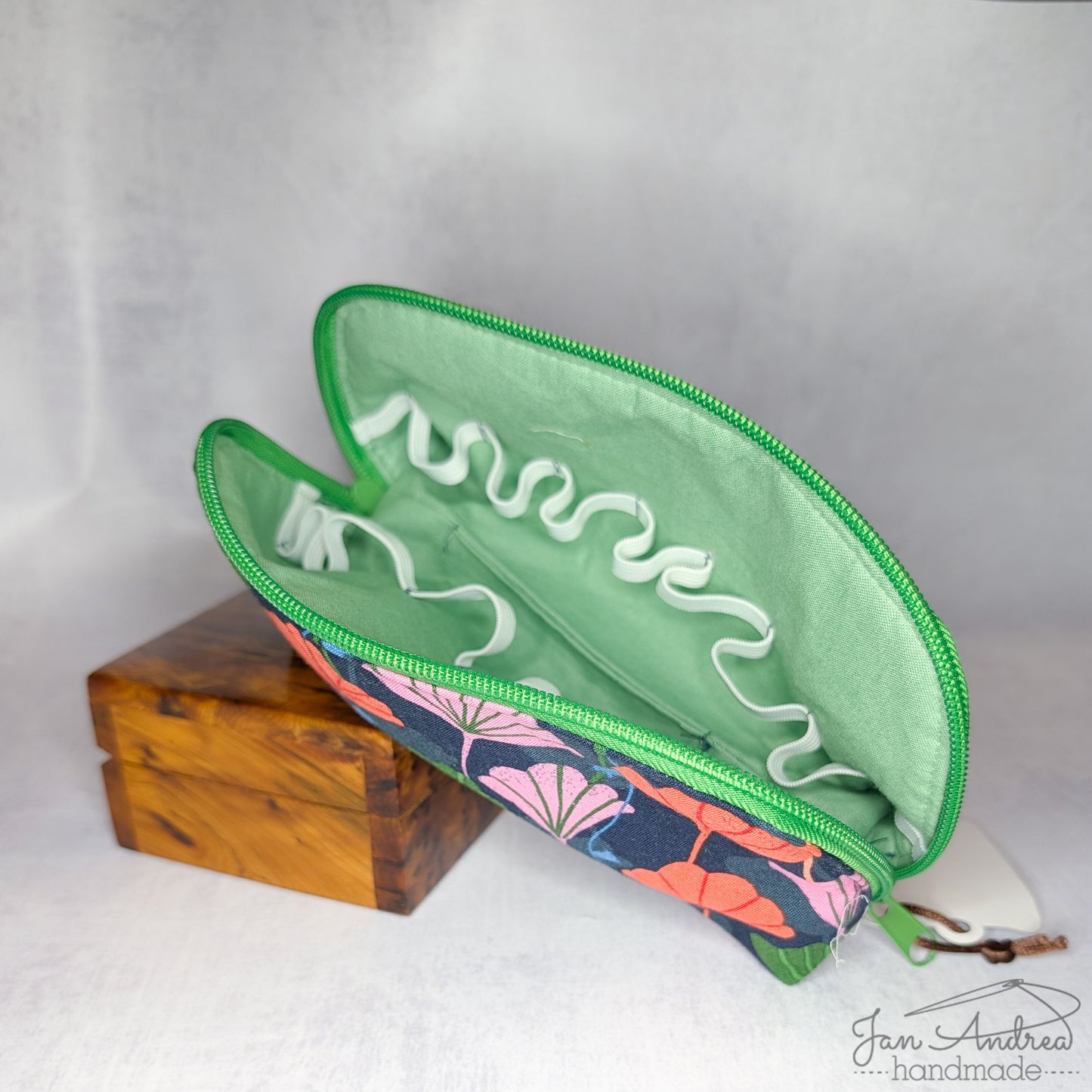 Ginkgo Leaves Arioso Pouch
