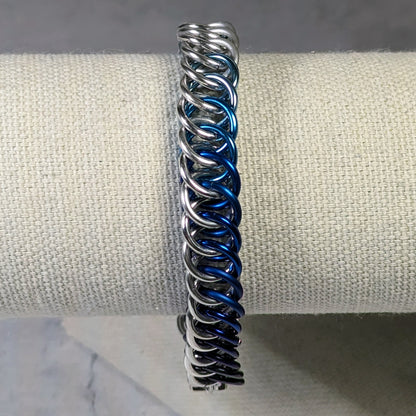 Variegated blues chainmaille bracelet