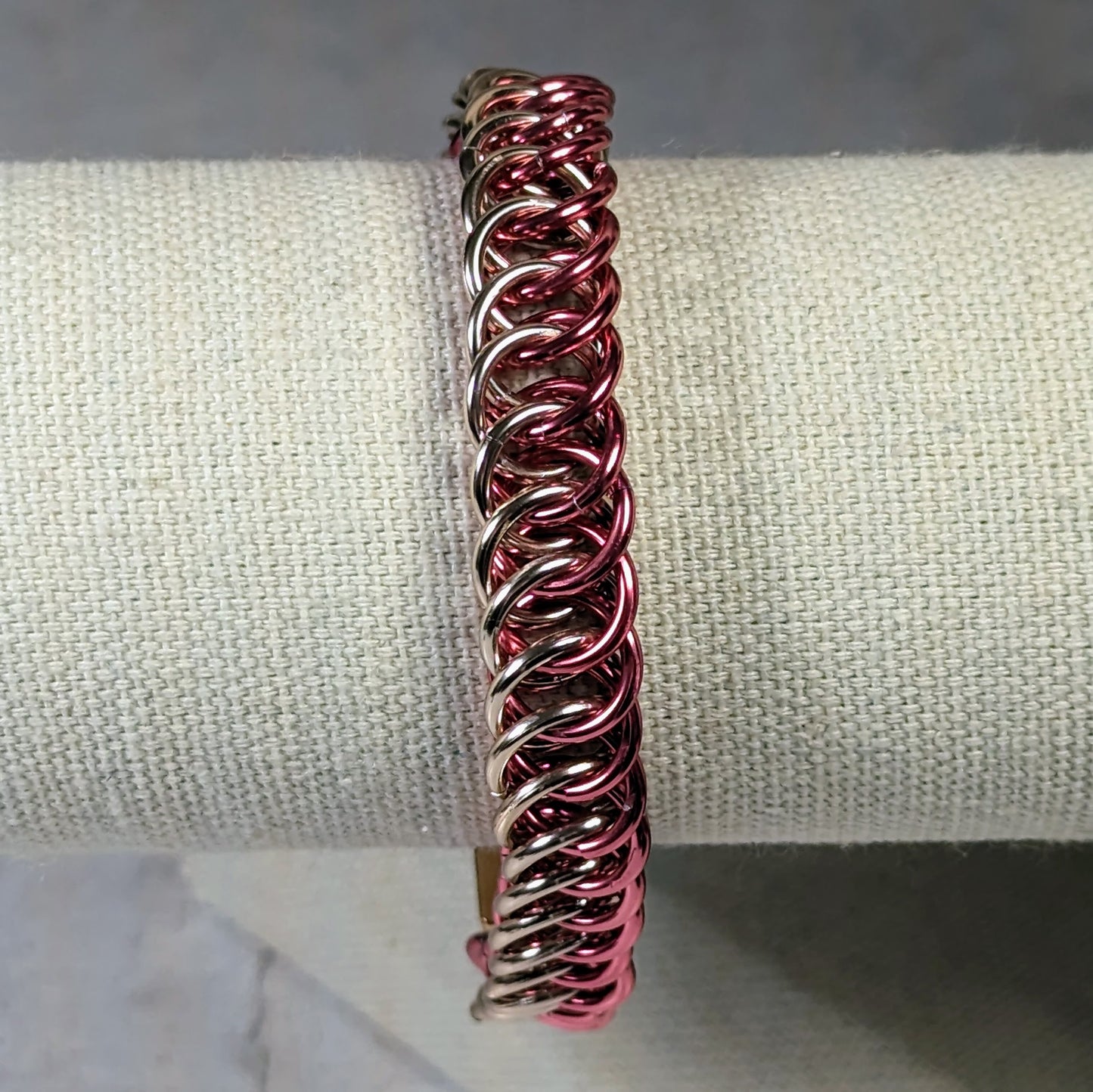 Pink/rose gold chainmaille bracelet