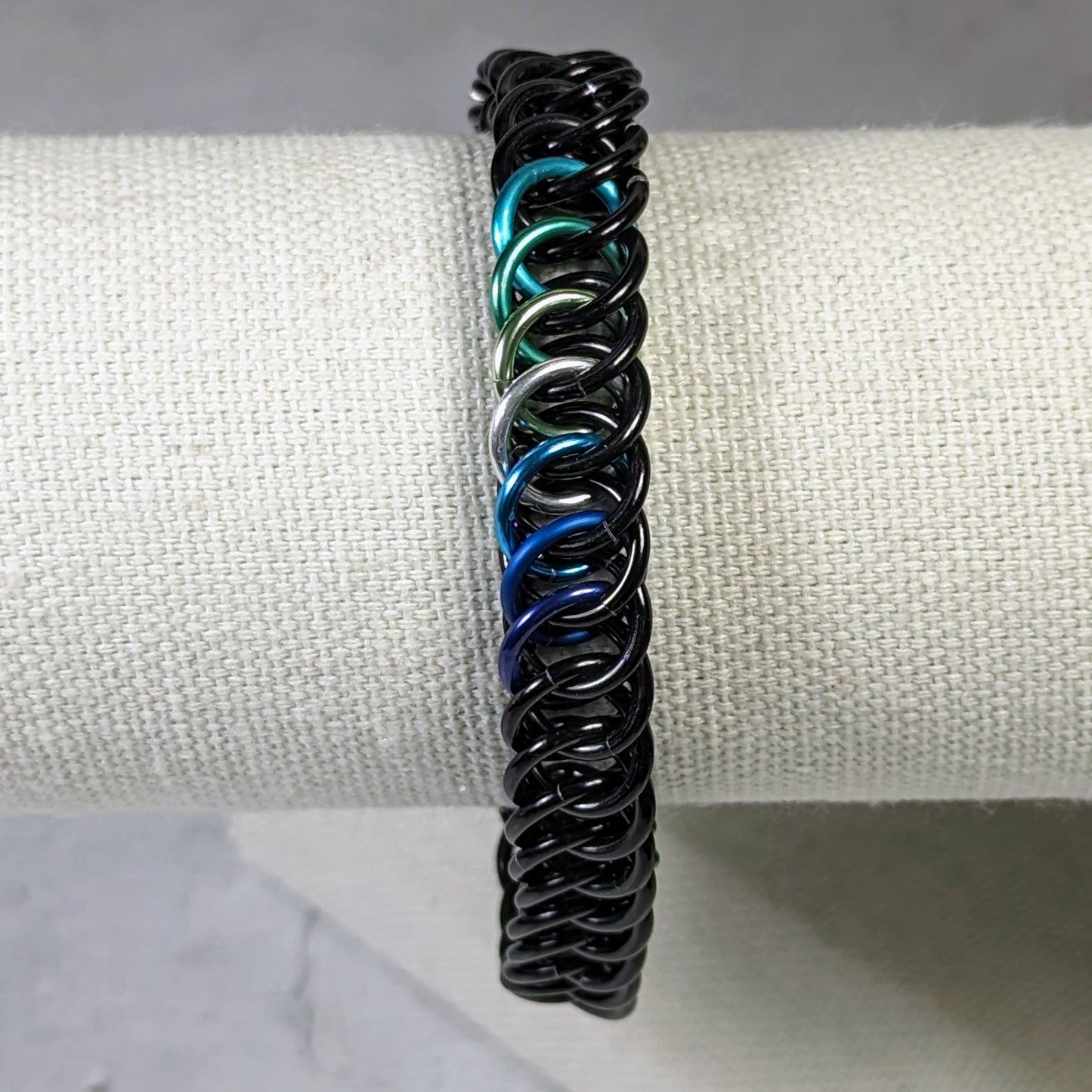 Gay male pride flag chainmaille bracelet