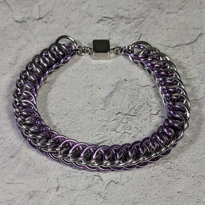 Lilac/silver chainmaille bracelet