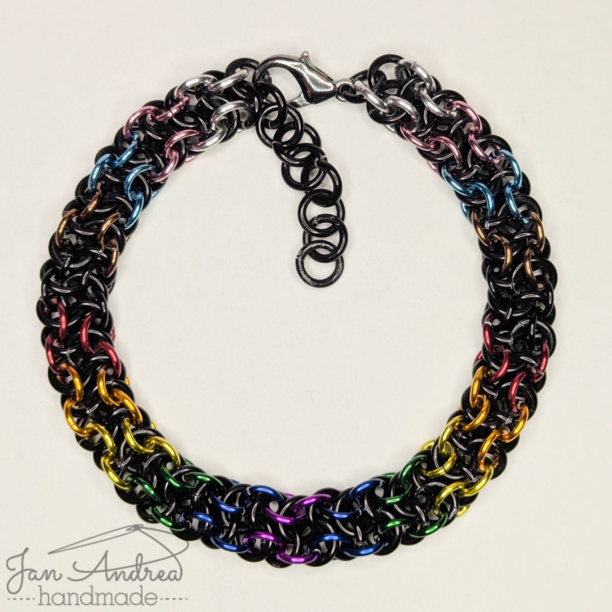 Bracelet clasped and arranged in a circle