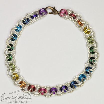 Bracelet clasped and arranged in a circle