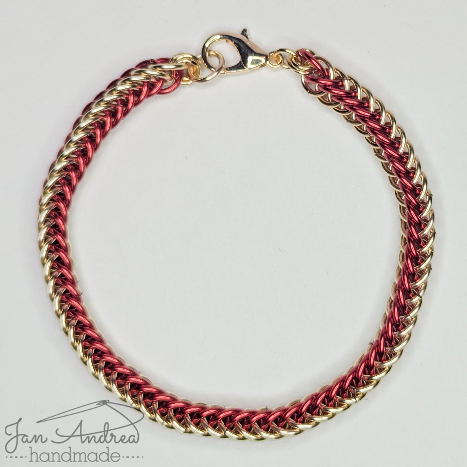 Bracelet clasped and arranged in a circle