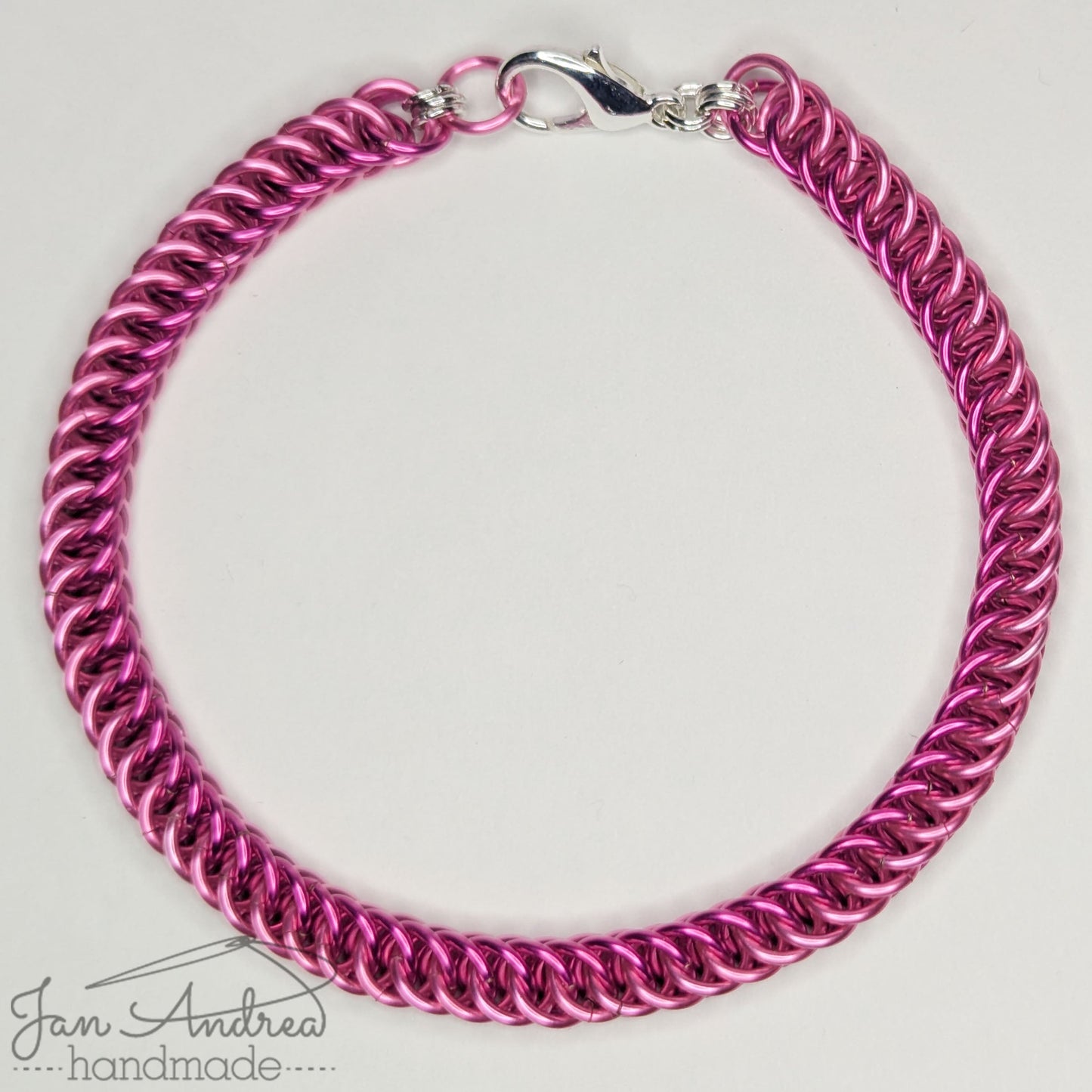 Bracelet clasped and arranged in a circle