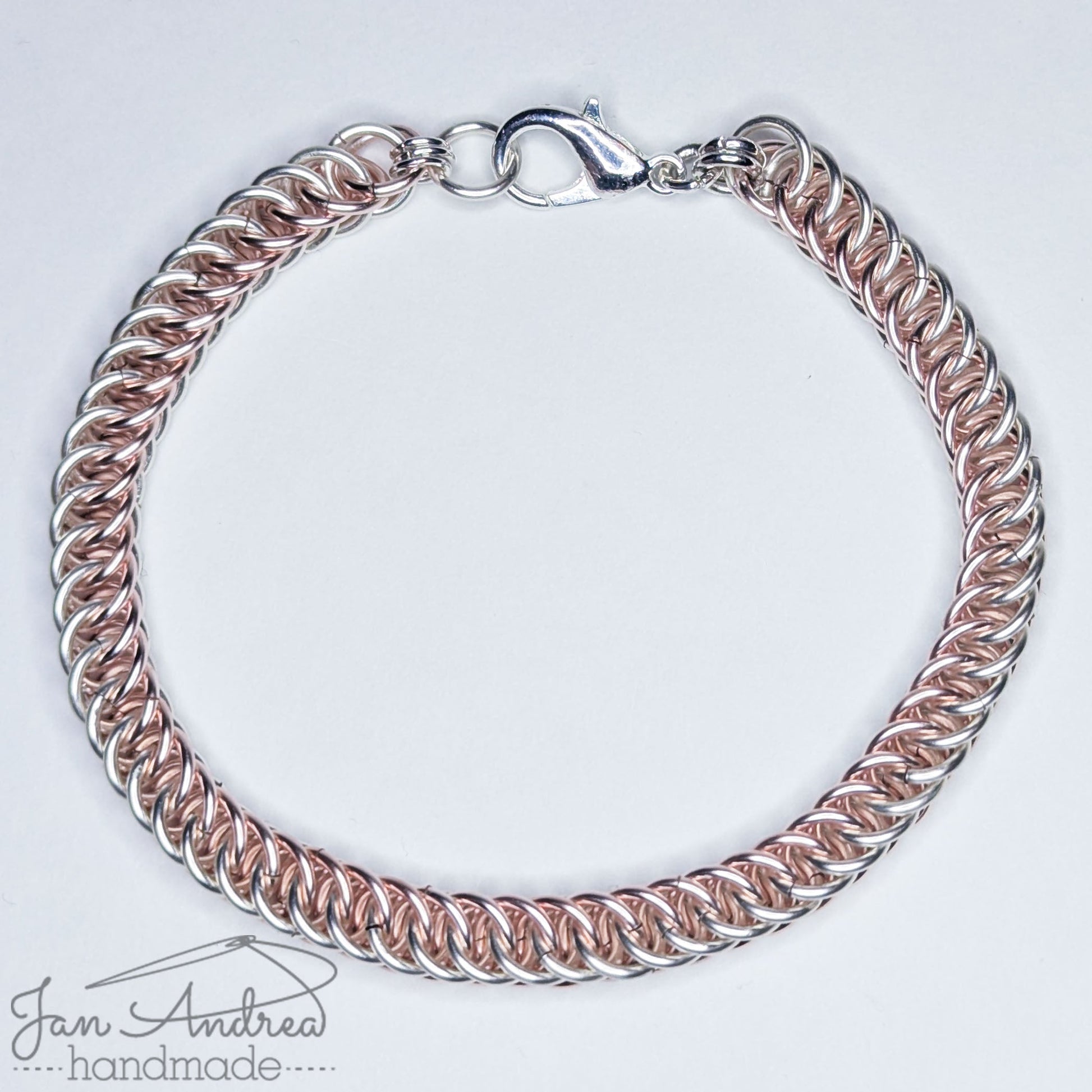 Bracelet clasped and arranged in a circle