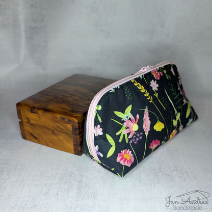 Meadow Flowers Arioso Pouch
