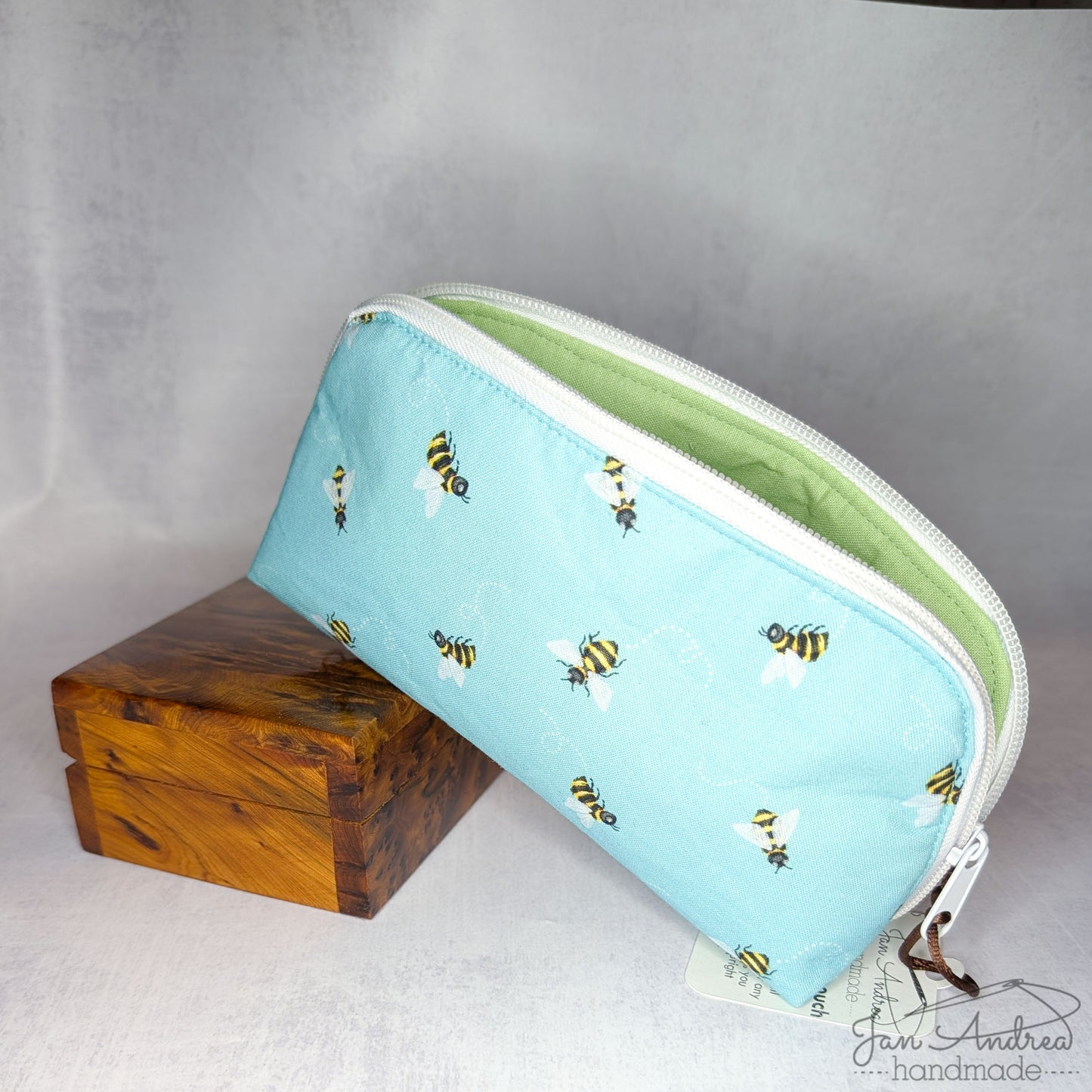 Bees Arioso Pouch