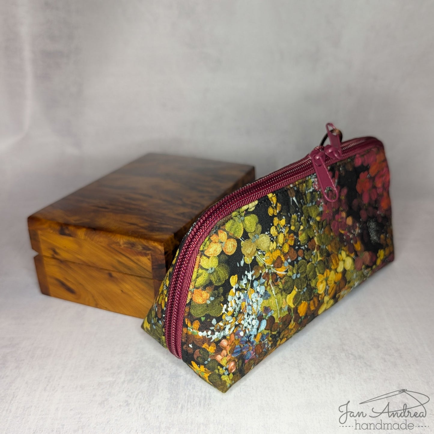 Fall Hydrangeas Arioso Pouch