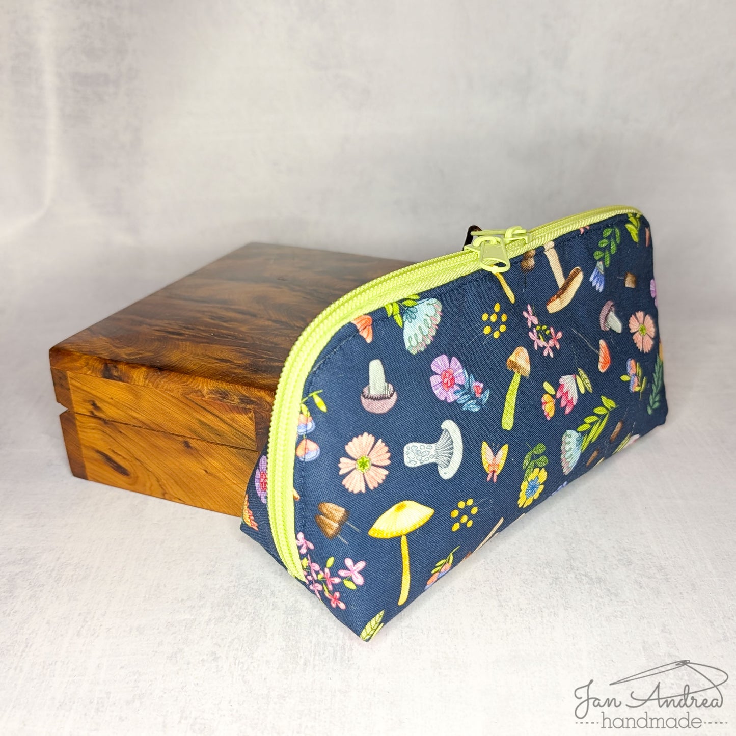 Forest Floor Arioso Pouch