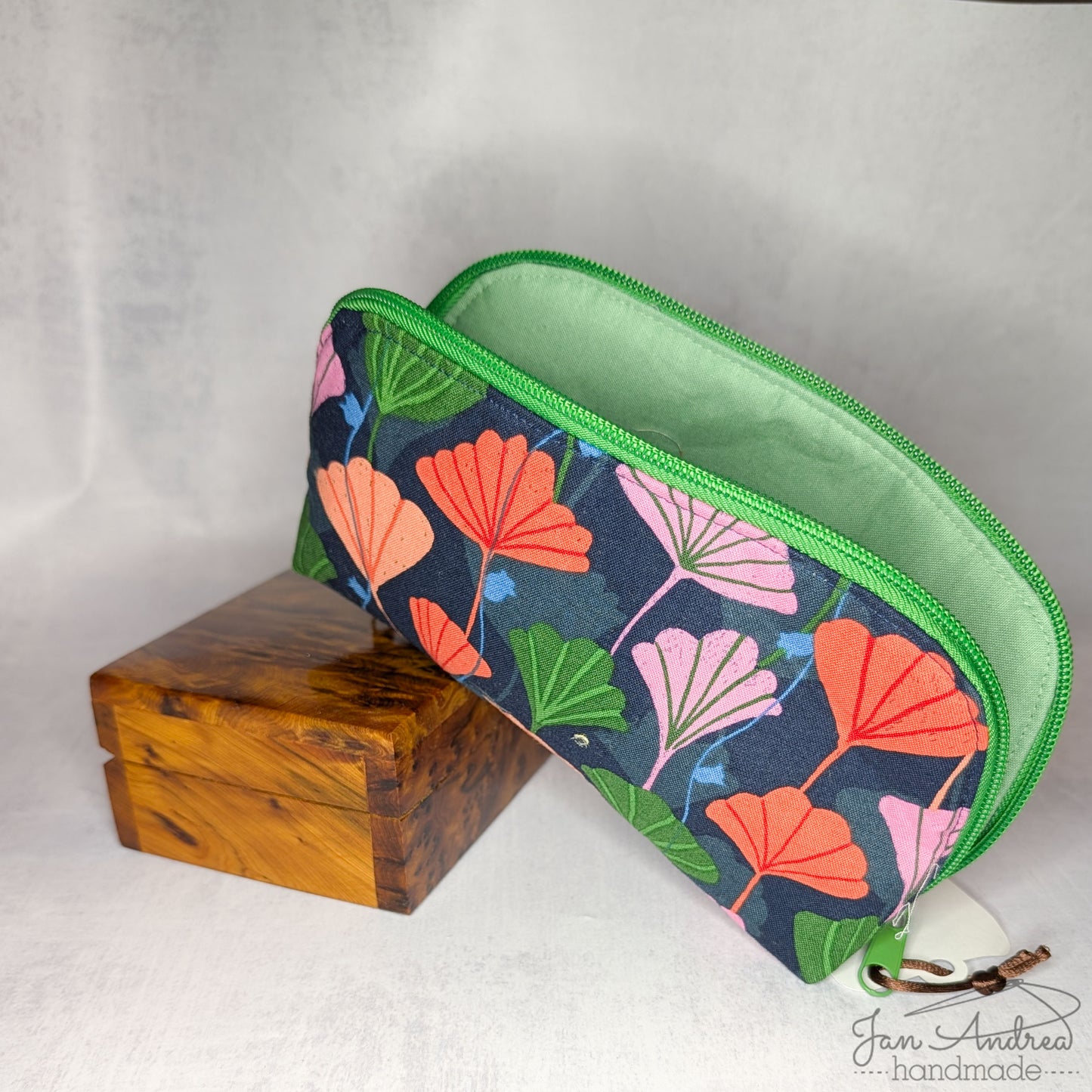 Ginkgo Leaves Arioso Pouch